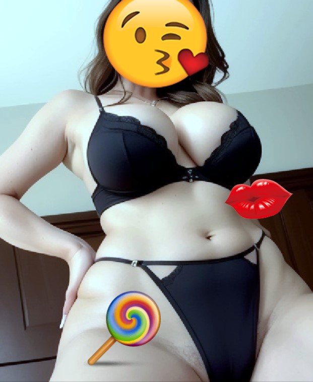 Dulce y sexy acompañante mexicana linda jovencita amante del sexo colita estrecha oral garganta profunda full cómoda con lugar